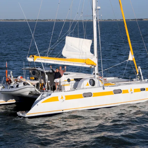 le voilier jangada 5 en navigation